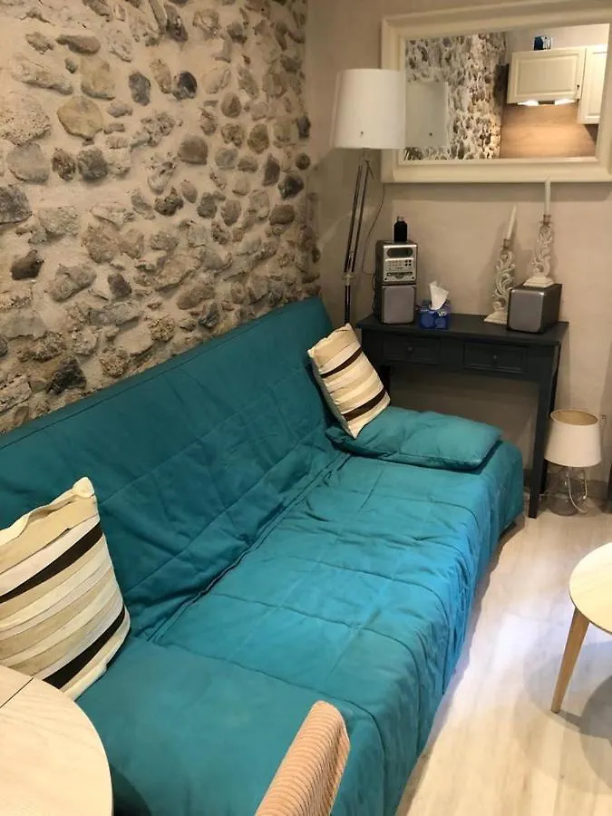 Апартаменты Vieil Antibes, Ravissant 2P Avec Petite Terrasse  Антиб