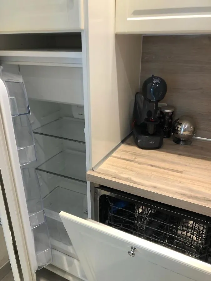 Vieil Antibes, Ravissant 2P Avec Petite Terrasse Apartment  Antibes